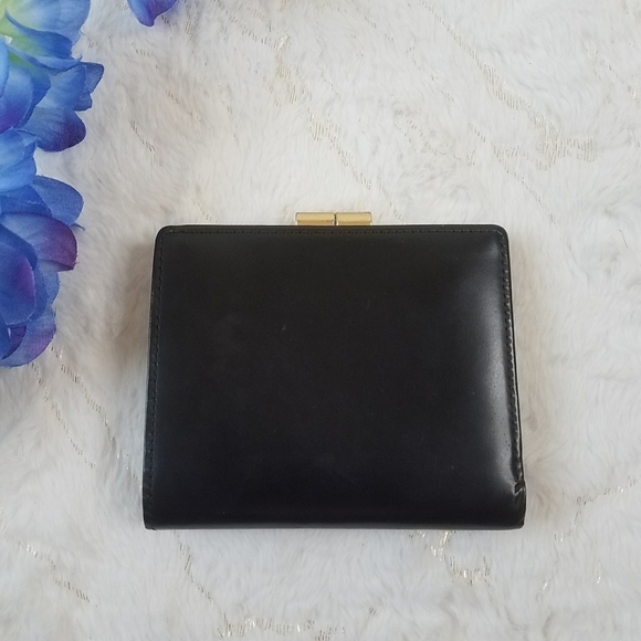 Authentic Burberry Leather Small Wallet - Picture 2 of 13